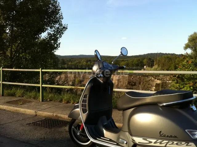 Vespa GTS 2022